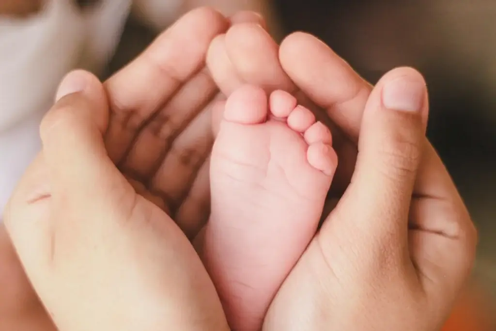 25 Presentes para Mamães de Primeira Viagem Úteis e Lindos